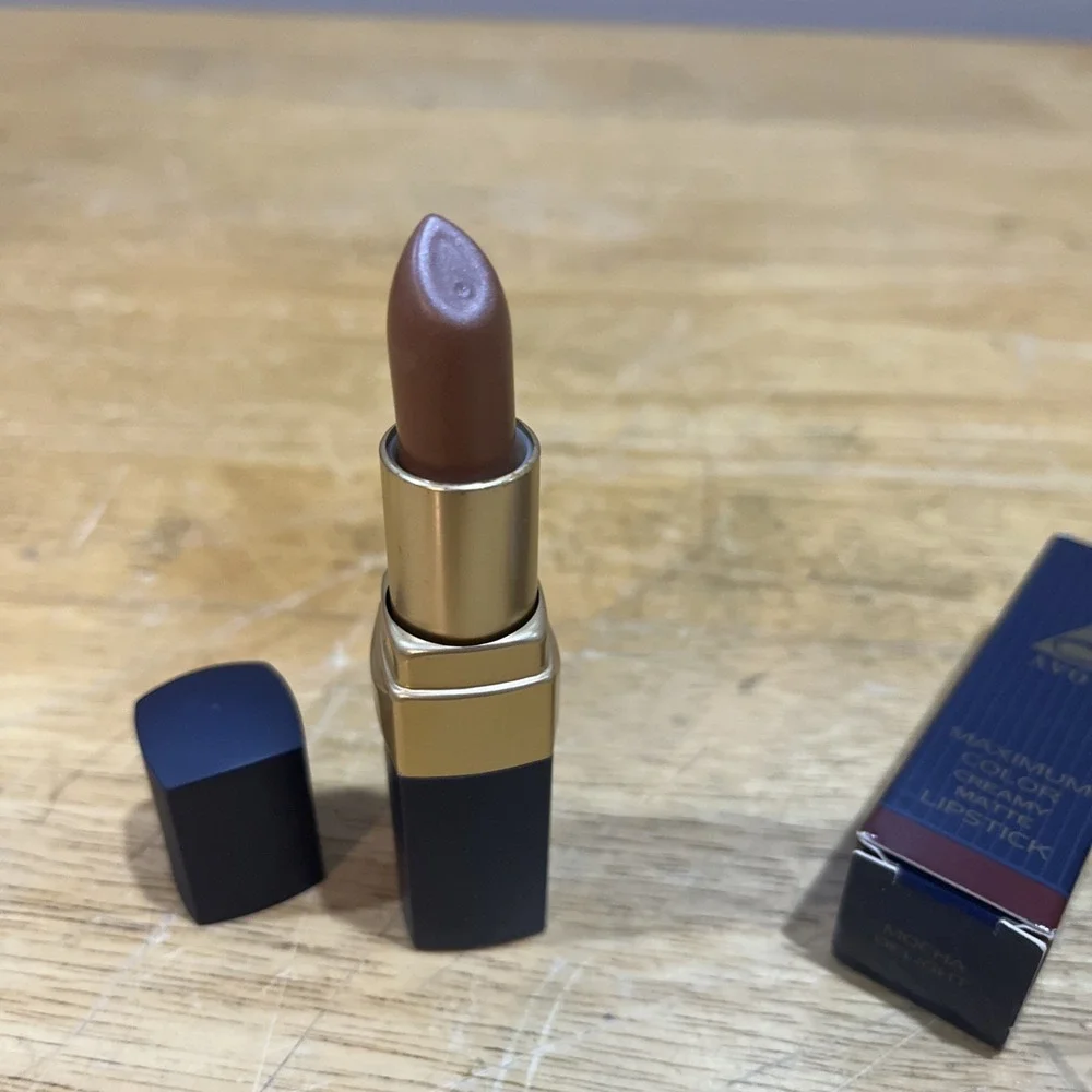 Vintage 1995 Avon Maximum Color Creamy Matte‎ Lipstick .13oz Mocha Delight